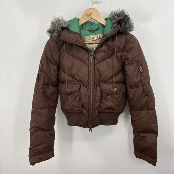 Vintage Abercrombie & Fitch Puffer Jacket Medium Down Cropped Faux Fur Hood Y2K